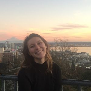 Meet your Posher, Kelly